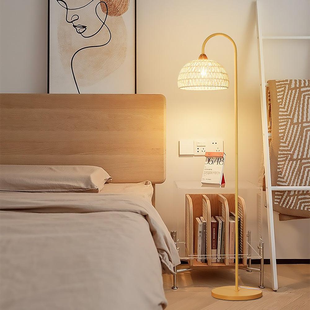 Lampe de sol dans un intérieur moderne et cosy