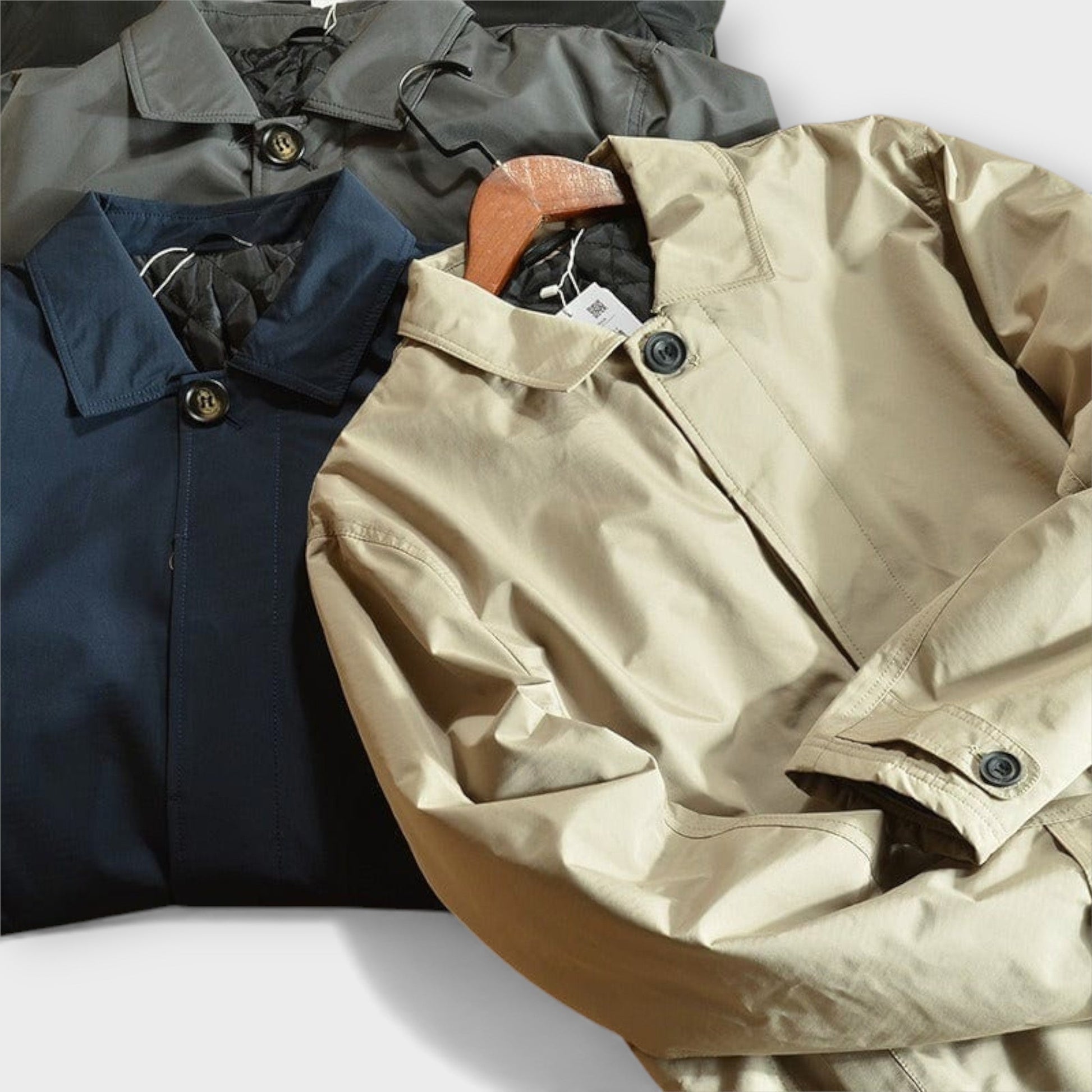 Manteau déperlant avec poches latérales profondes