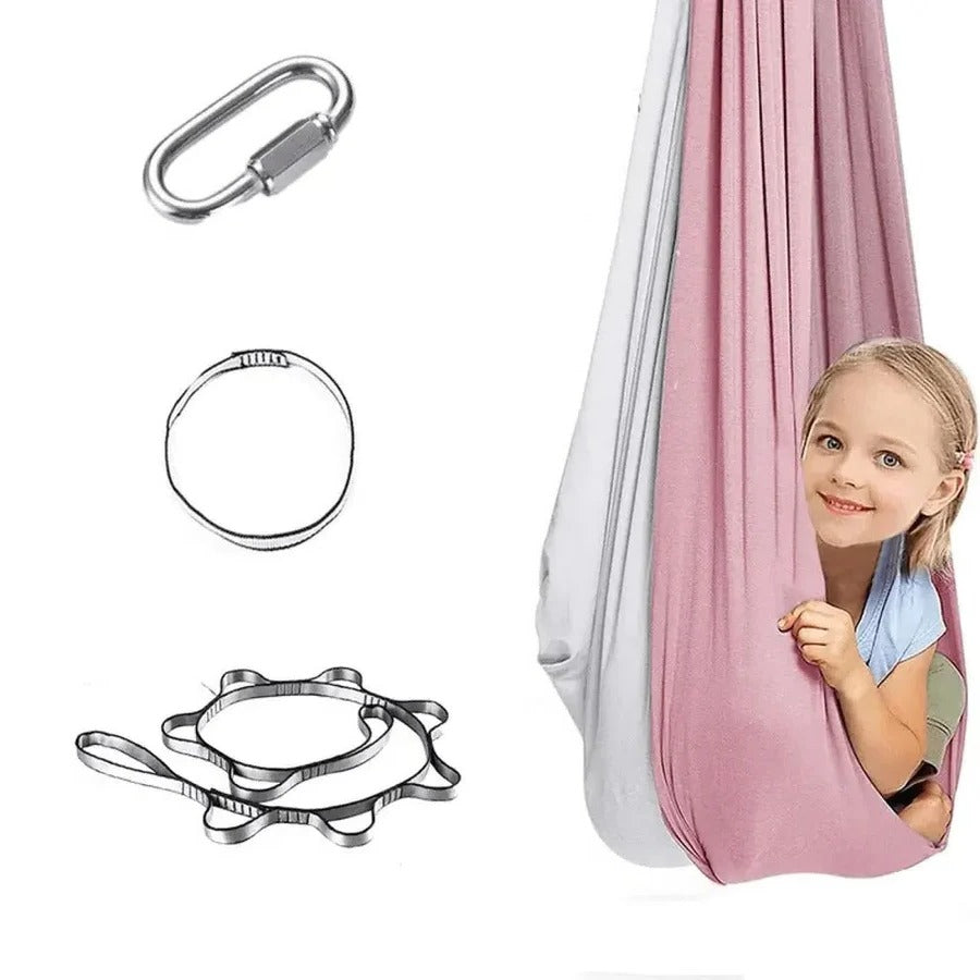 Vue rapprochée du tissu doux du hamac sensoriel