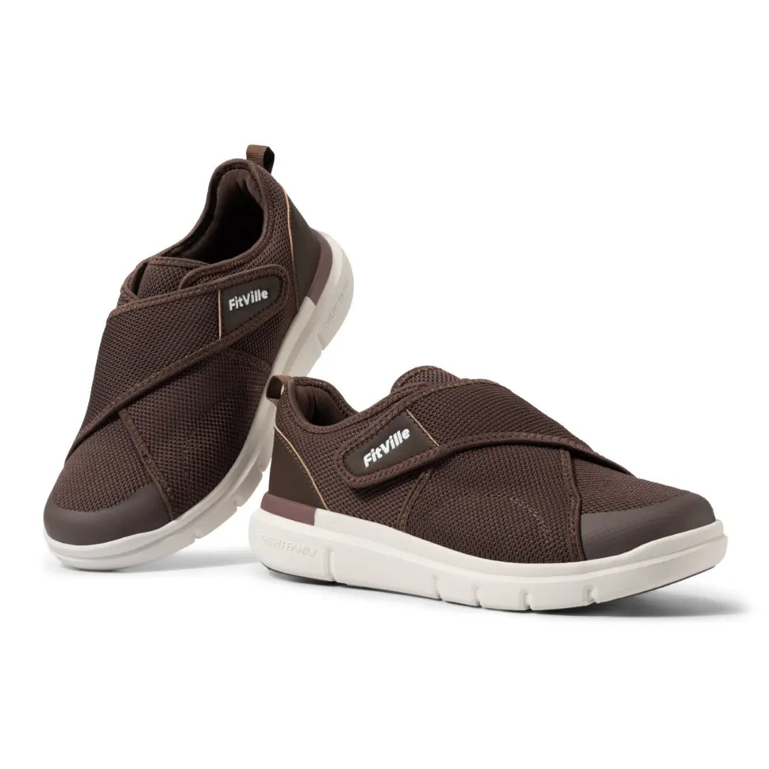Vue latérale des mocassins avec fermeture ajustable