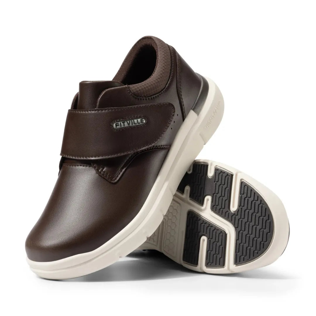 Détail sur la texture du cuir vegan des chaussures