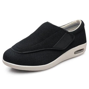 Vue latérale de chaussures pour pieds enflés avec laçage ajustable