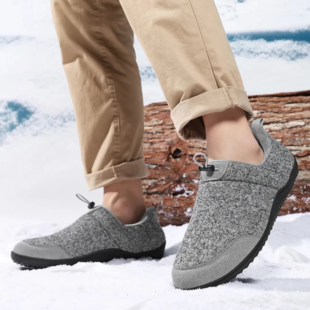 Chaussons confortables avec design sportif pour intérieur