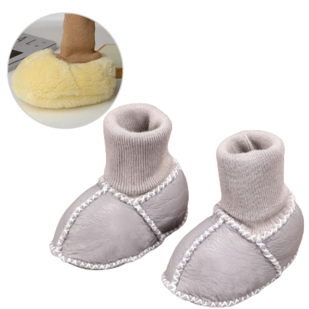 Gros plan sur la couture soignée des chaussons