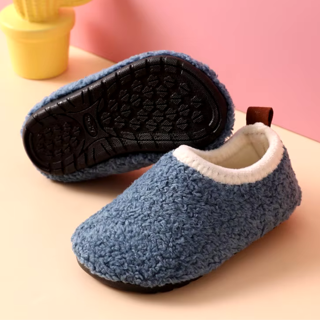 Semelle flexible et antidérapante des chaussons pour bébés