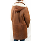 Détail de la doublure en shearling de la veste