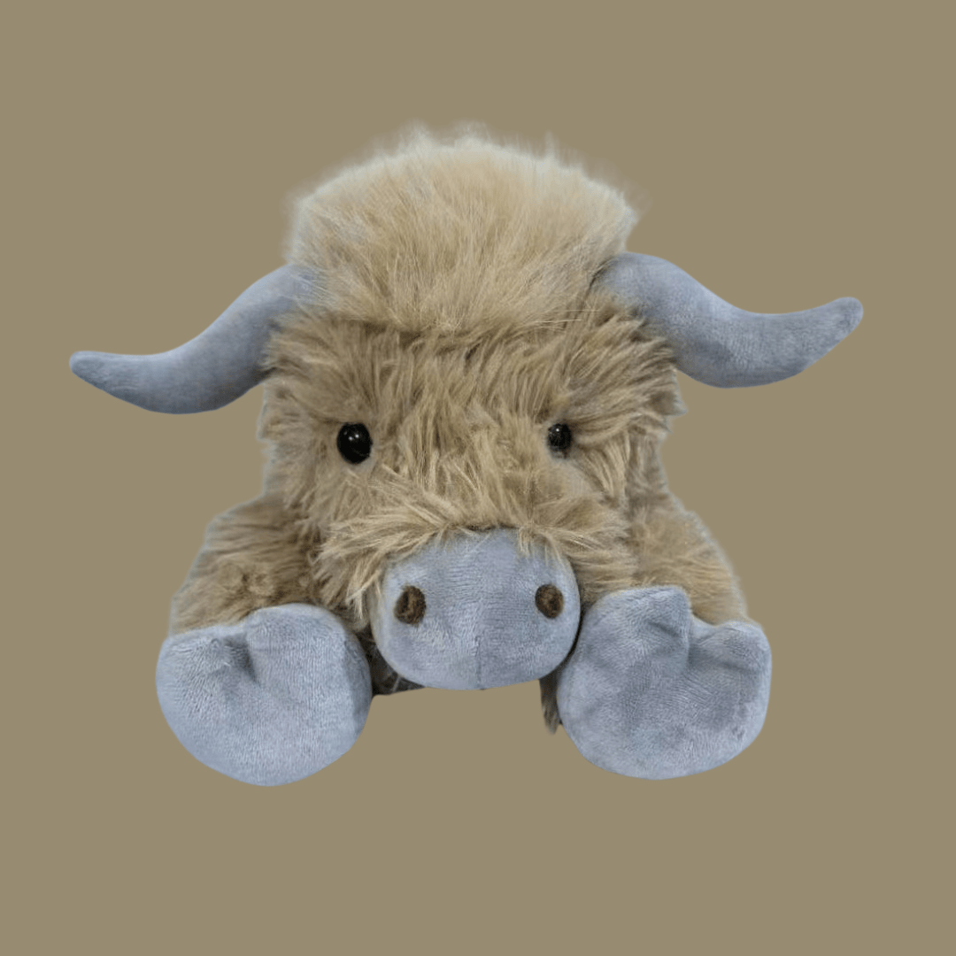 Détails réalistes de la tête de la peluche vache