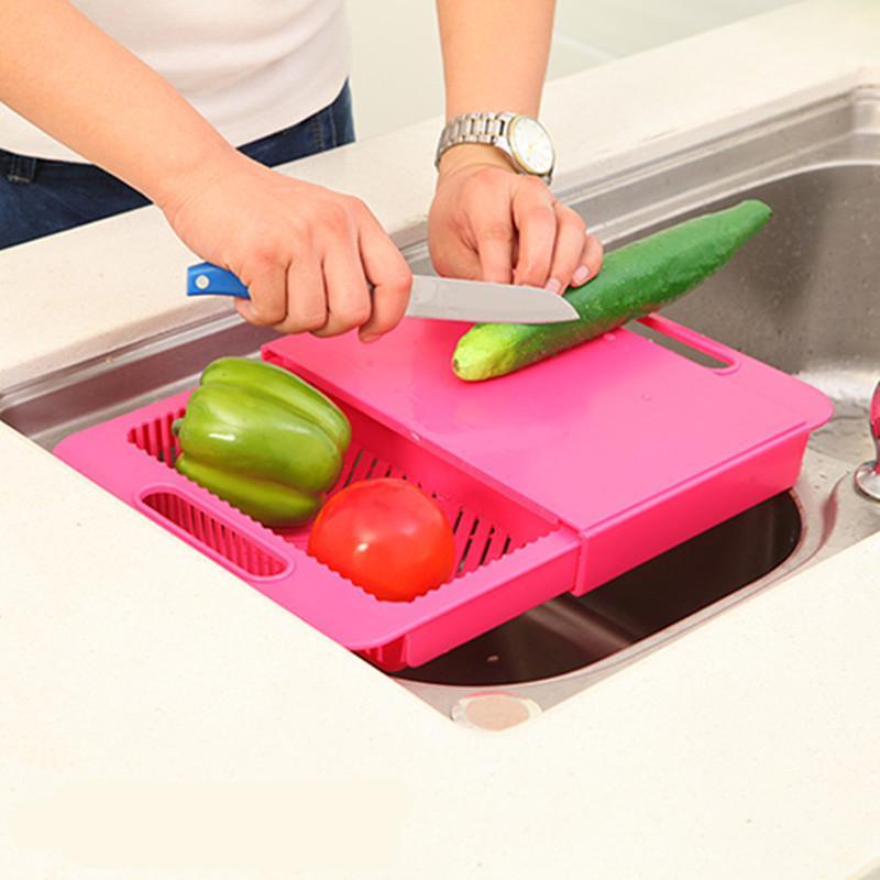 Planche extensible montrant sa fonctionnalité de rangement