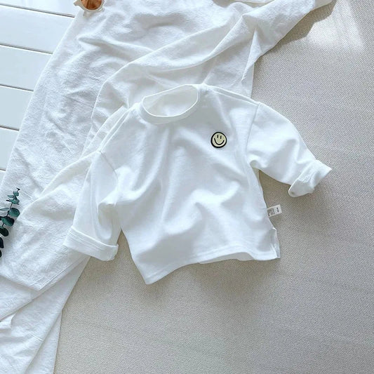Chemise femme en coton, présentée sur mannequin