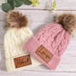 Bonnet d'hiver tricoté, gros plan sur le motif