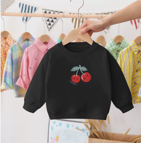 Vue arrière du pull cerise, mettant en valeur la coupe