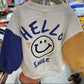 Gros plan sur les motifs mignons d'un pull en coton