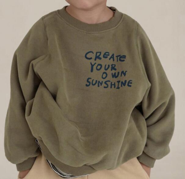 Pull en coton avec motifs de cœurs colorés