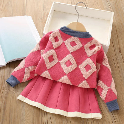 Pull et jupe tricotés sur mannequin, style rétro chic