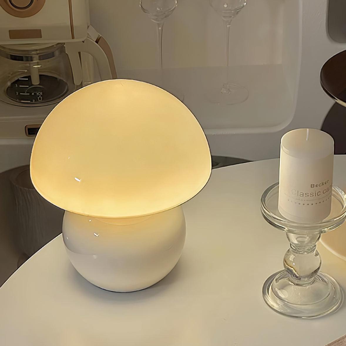 Lampe allumée, éclairage doux et chaleureux
