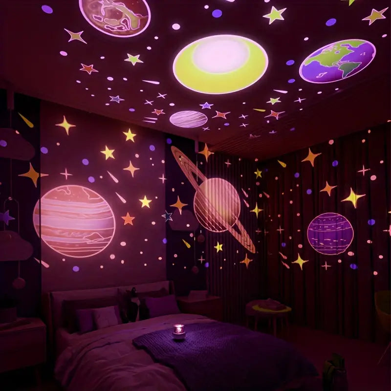 Projecteur illuminant un plafond étoilé dans une chambre d'enfant