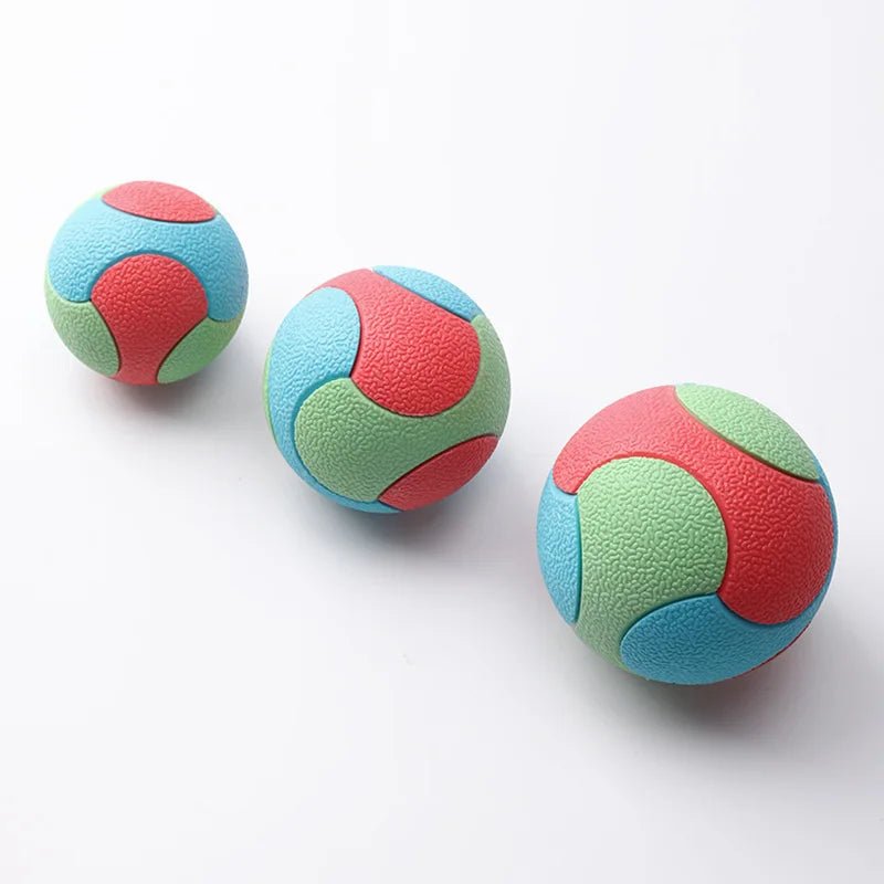 Vue latérale de la balle avec rainures nettoyantes