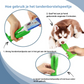 Chien jouant avec un jouet dentaire en caoutchouc