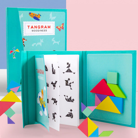 Vue de côté du puzzle Tangram 3D assemblé