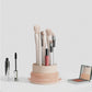 Organisateur transparent avec pinceaux visibles et accessibles