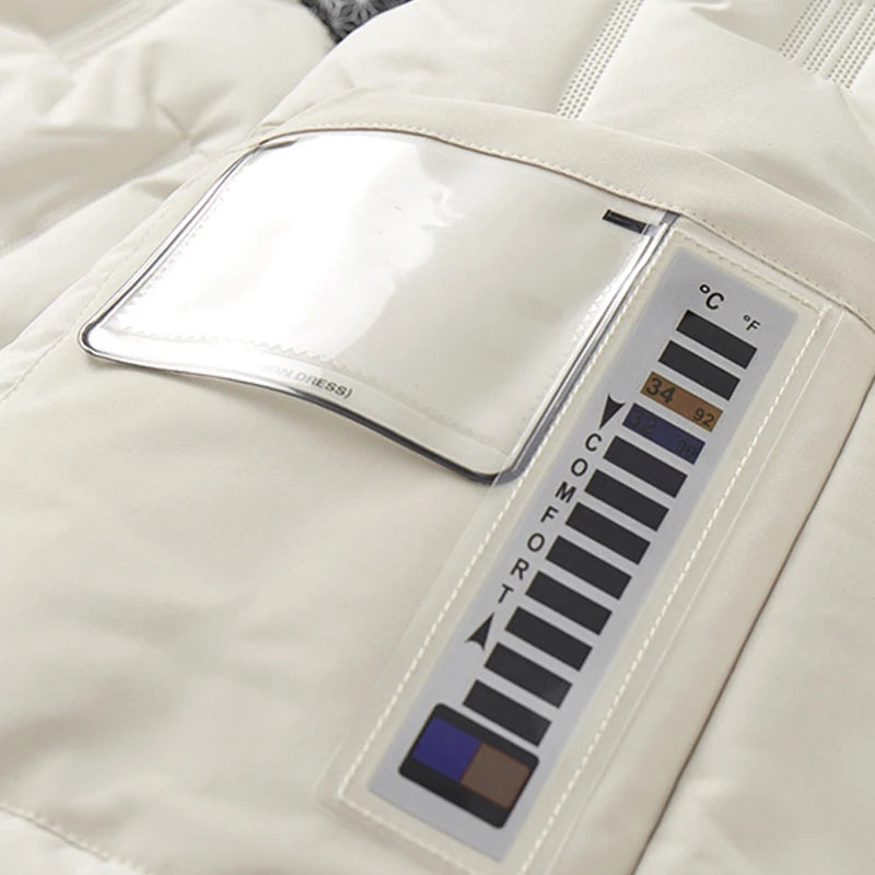 Vue arrière du manteau matelassé élégant pour femme