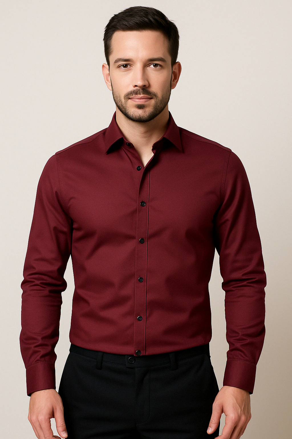 Vue de dos d'une chemise sans repassage, coupe moderne