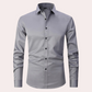 Gros plan sur le col d'une chemise respirante pour homme