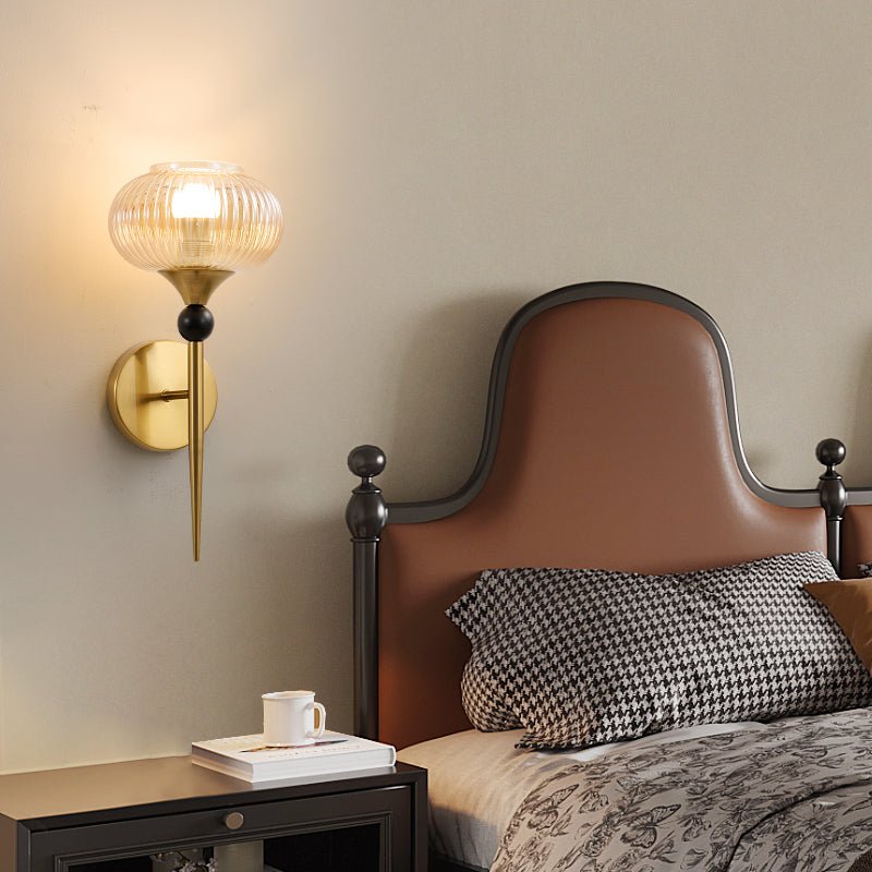 Design sculptural de l'applique avec finition contemporaine