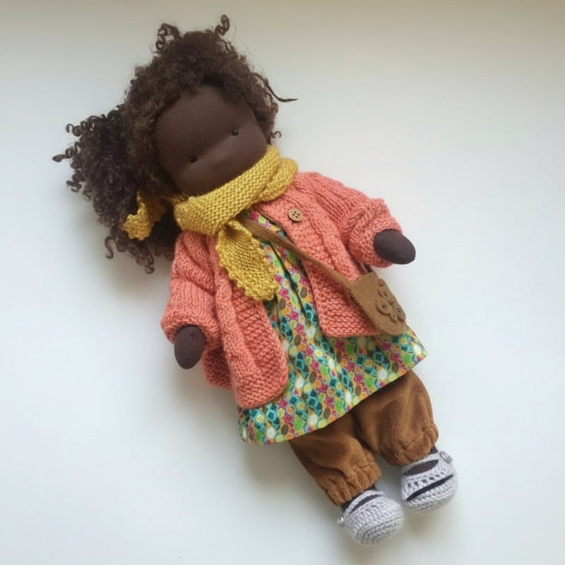 Poupée Waldorf Fait Main eloracotton soft charming handmade finitions visibles