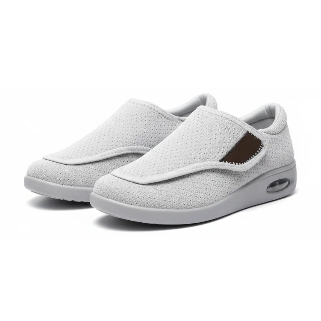 Chaussure orthopédique pour femmes montrant l'ajustement Velcro