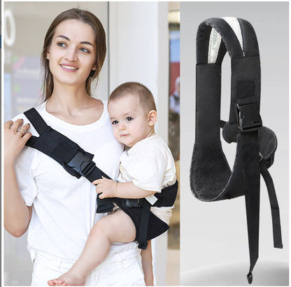 Gros plan sur les matériaux durables du porte-bébé