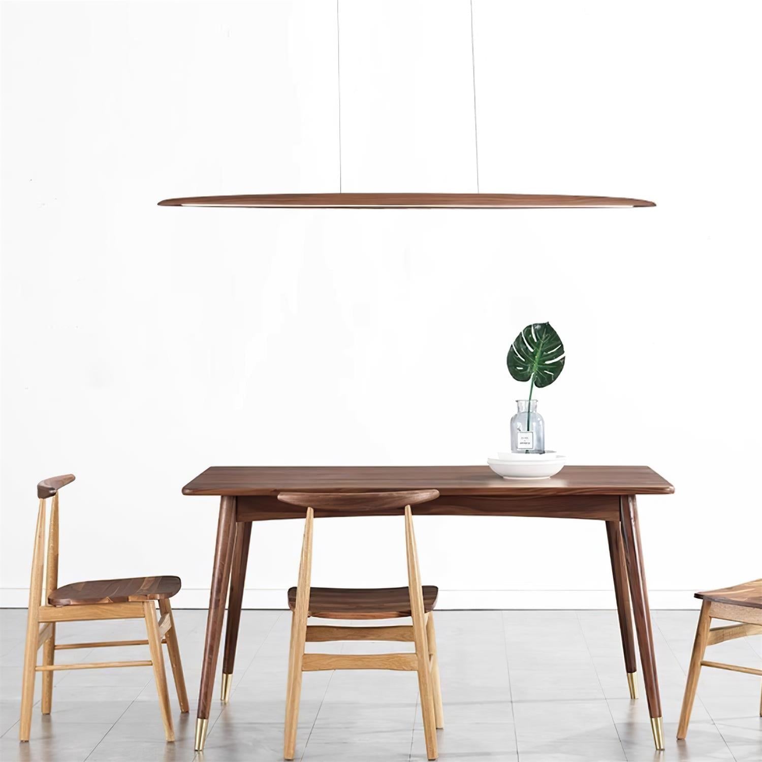 Lampe suspendue créant une ambiance chaleureuse