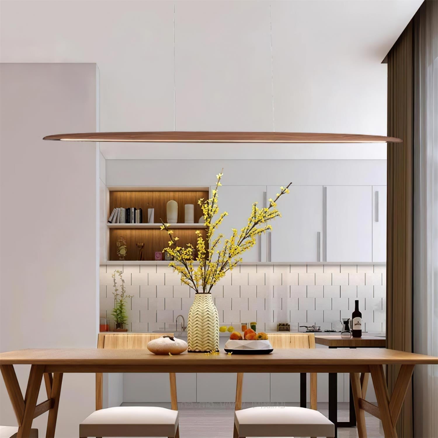 Vue latérale de la lampe suspendue minimaliste