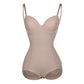 Body shaper porté sous une robe ajustée, discret