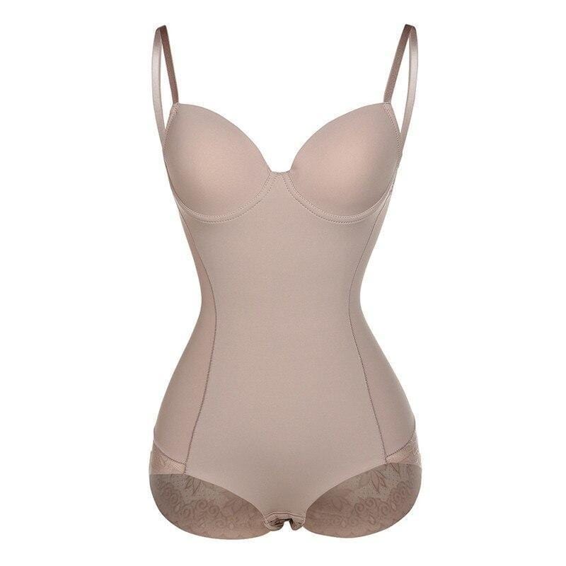 Body shaper porté sous une robe ajustée, discret