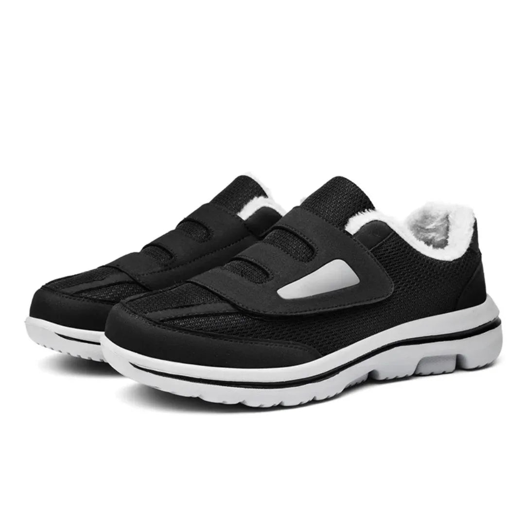 Détail de la fermeture Velcro sur chaussures d'hiver
