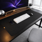 Tapis de laine avec ordinateur portable et accessoires