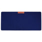 Tapis feutre bleu marine avec accessoires de bureau