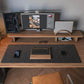 Tapis de bureau avec clavier et souris posés dessus