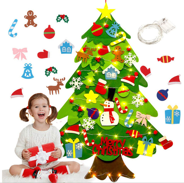 Arbre de Noël en feutre avec décorations colorées