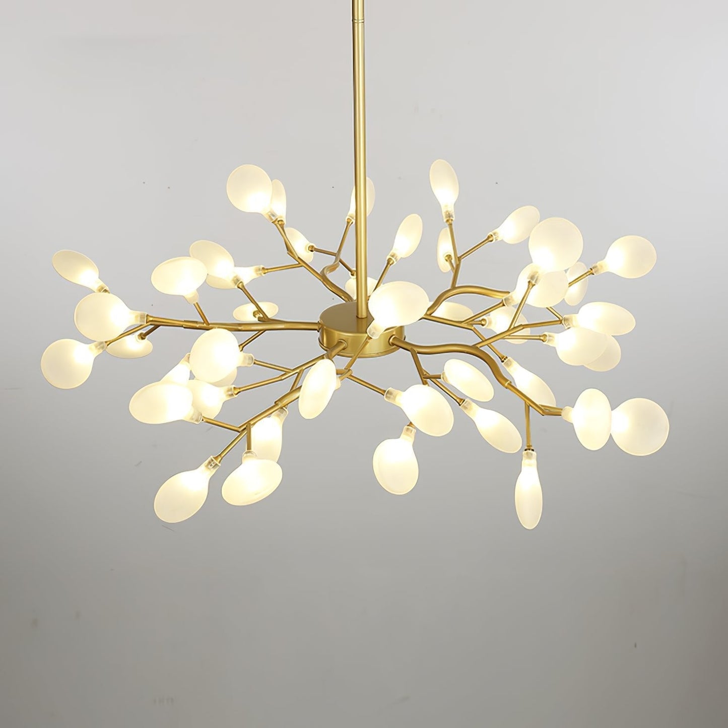 Vue de dessous de la lampe suspendue design