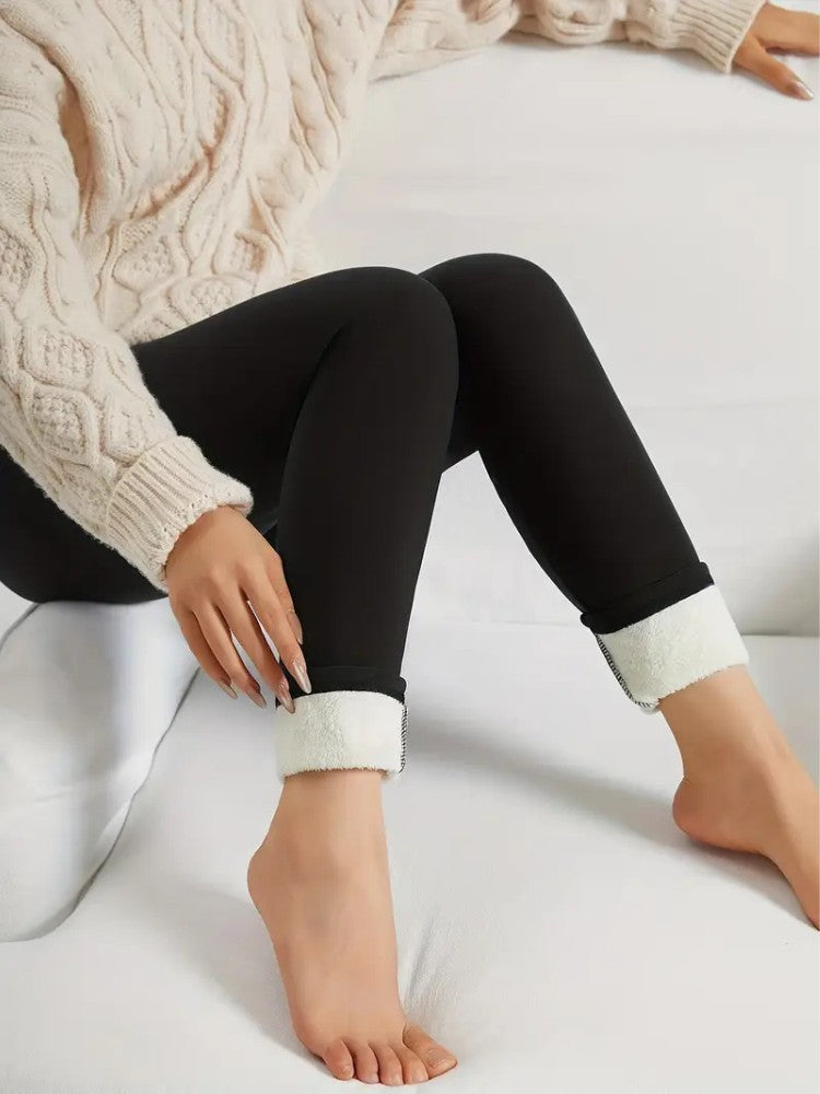 Vue de côté des leggings montrant la taille haute