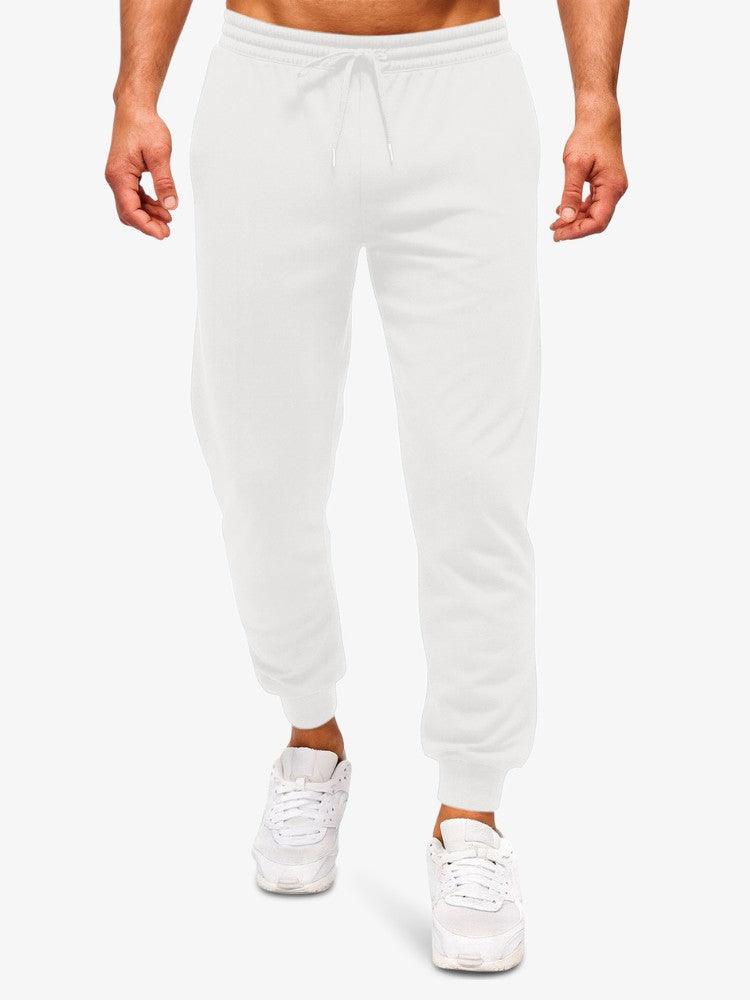 Vue arrière du jogging, mettant en avant la coupe ajustée