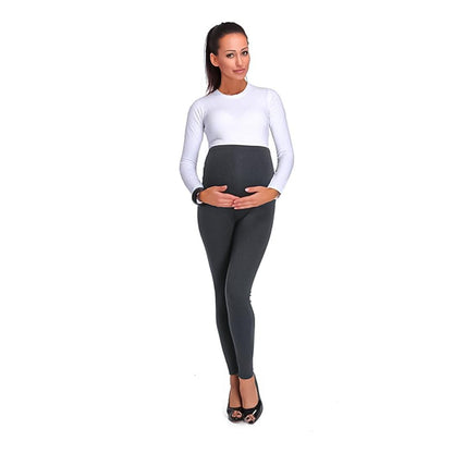 Vue arrière des leggings maternité offrant une couverture complète