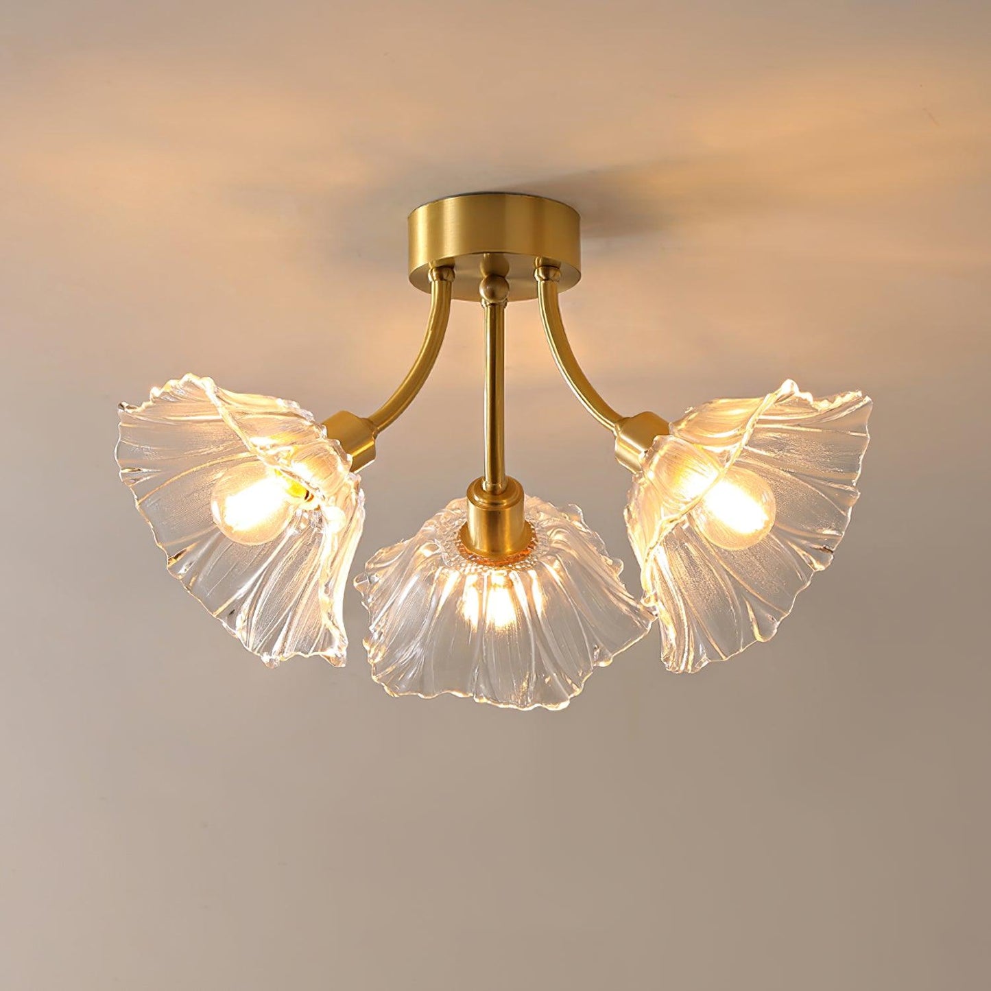 Lampe de plafond avec huit points lumineux