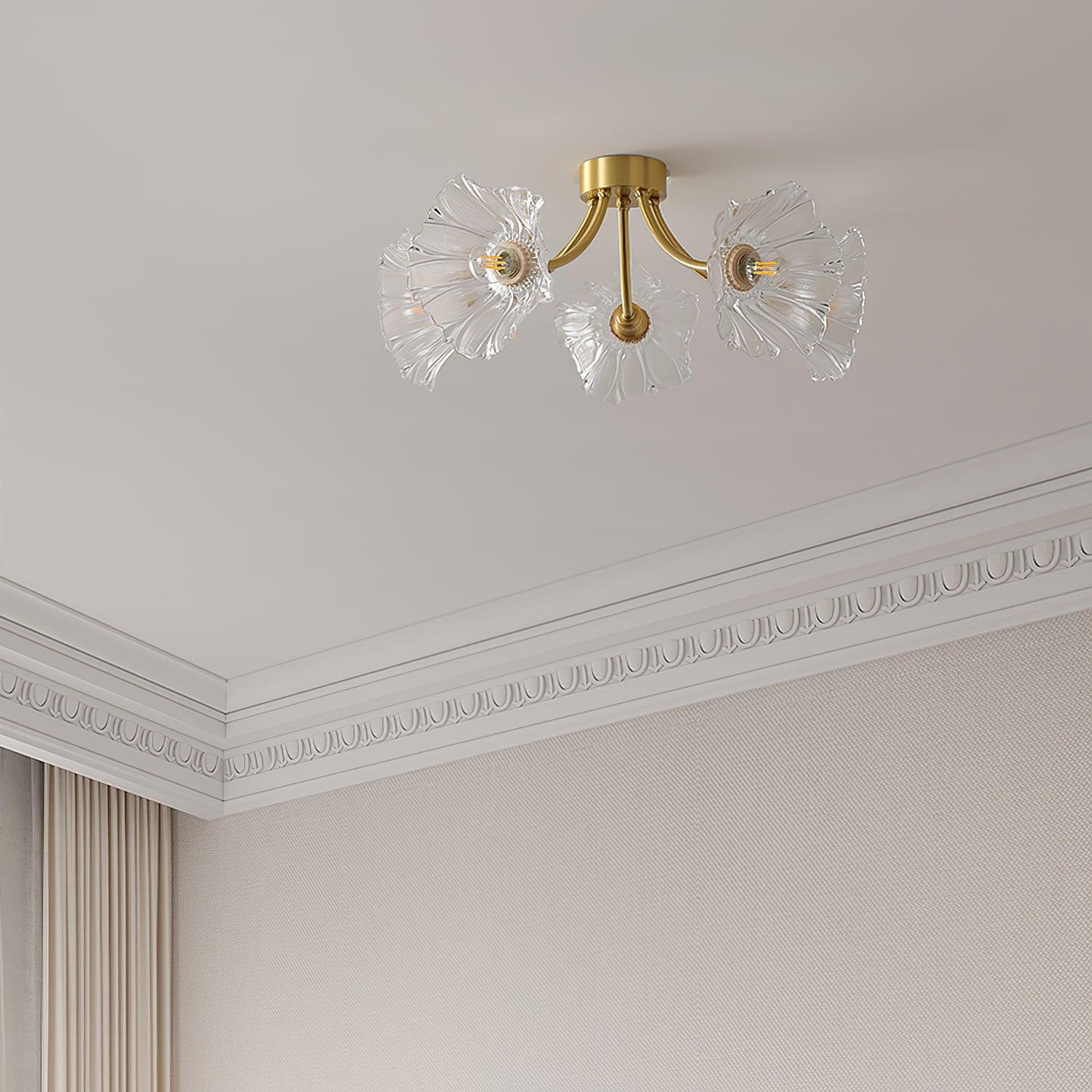 Vue latérale montrant le design floral aérien