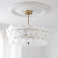 Lampe suspendue avec détails de verre et laiton