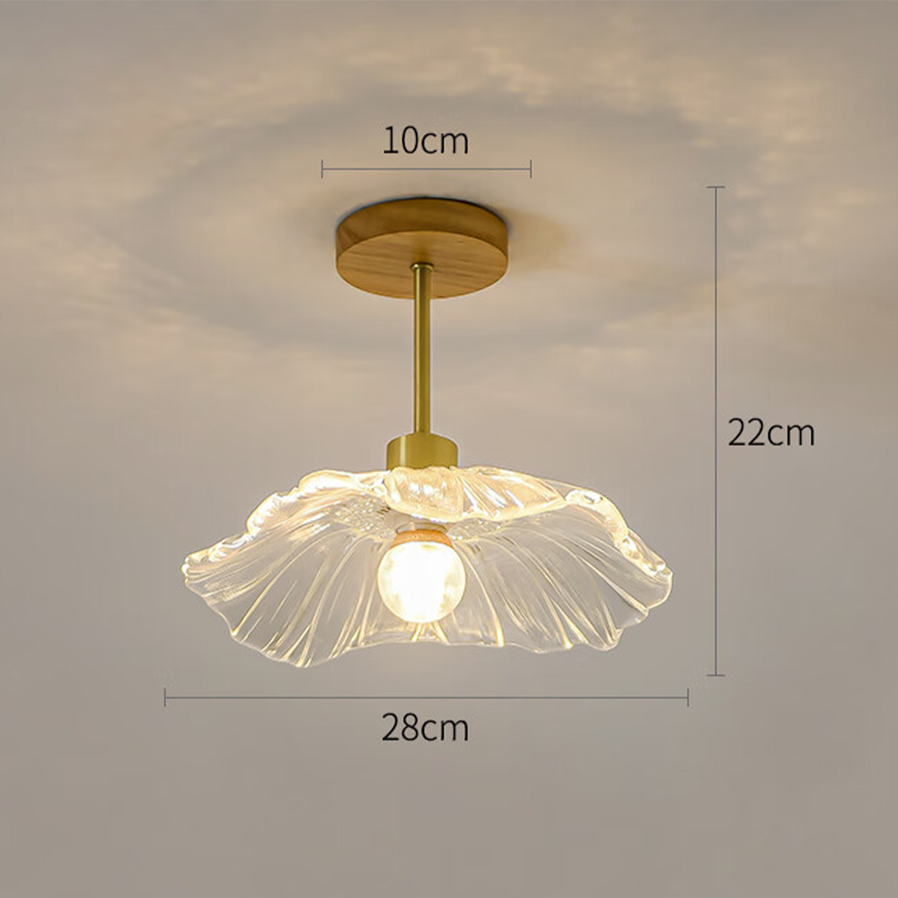Vue latérale de la lampe avec accents floraux et bois