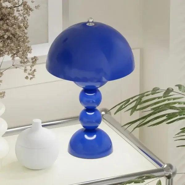 Vue de dessus de la lampe avec son design coloré