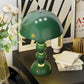 Lampe florale moderne utilisée en extérieur sur une terrasse